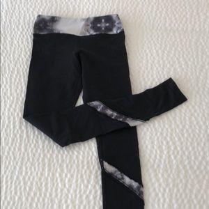 LuluLemon sz4 special edition wunderunder pant